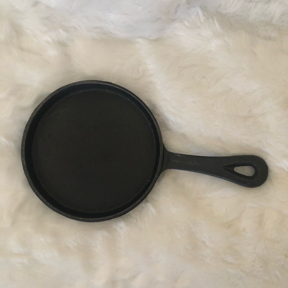 Cast Iron Black Mini 5.25” Fry Pan